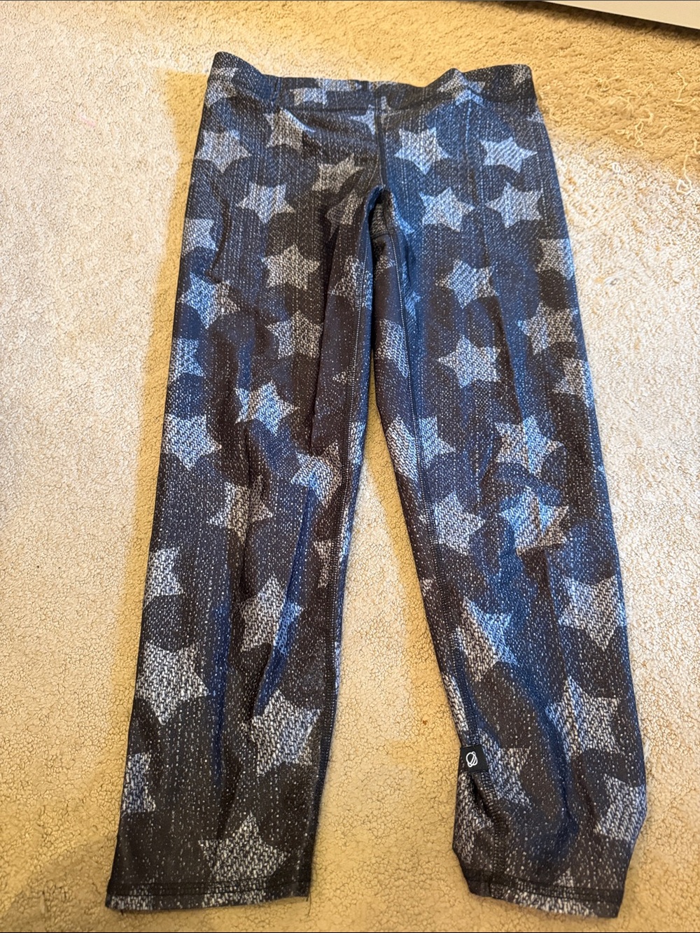Terez Black Star Print Cropped Leggings